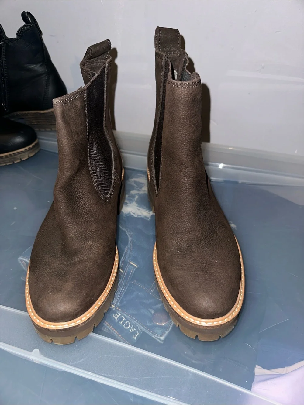 Timberland Women’s Chelsea Lug Boot - Dark Brown Nubuck